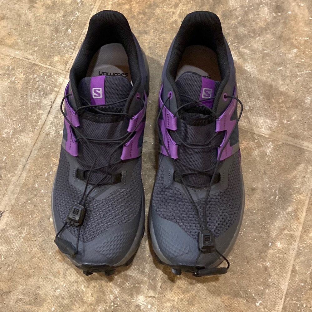 Womens Salomon Running shoes